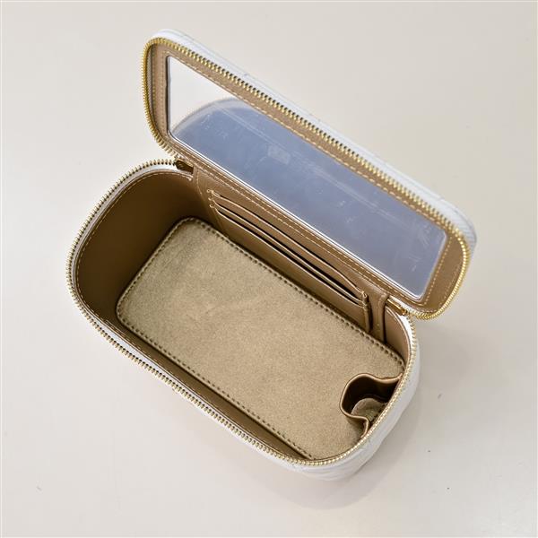 2026131221012101 560